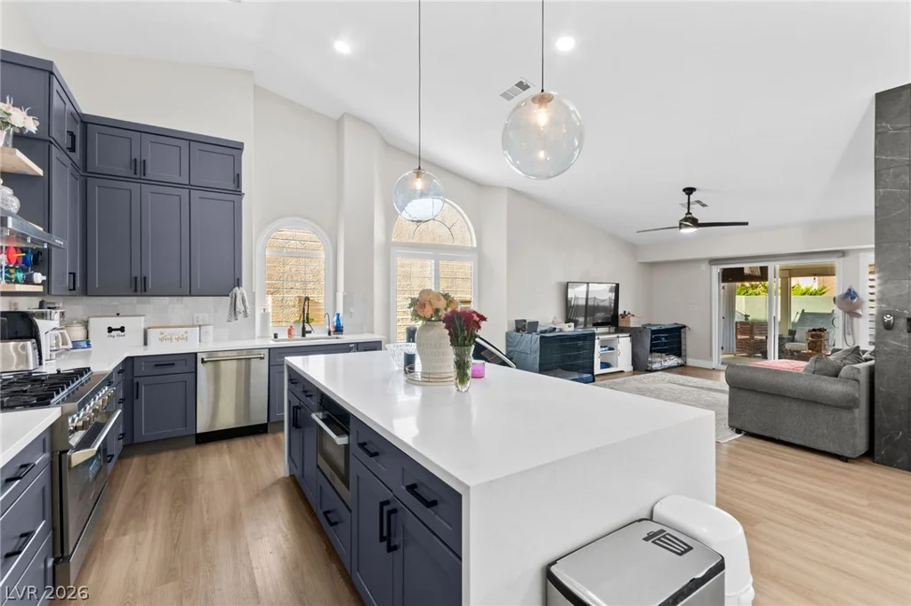 3720 Dorrington, Las Vegas, NV 89129