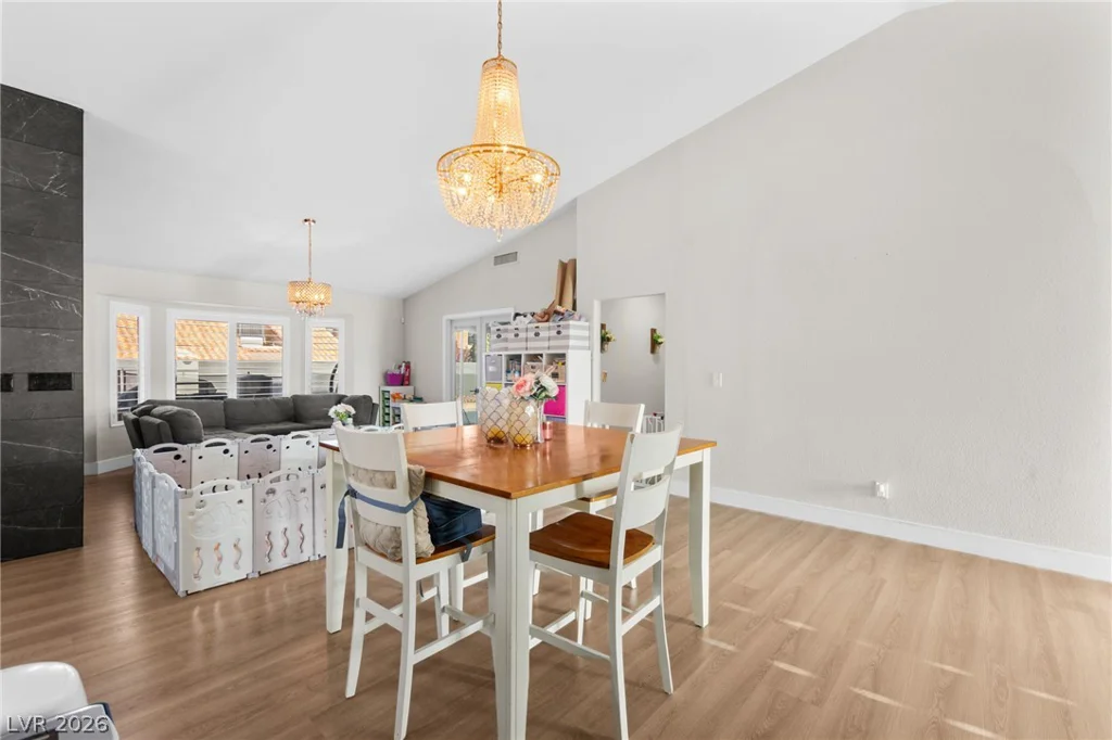 3720 Dorrington, Las Vegas, NV 89129