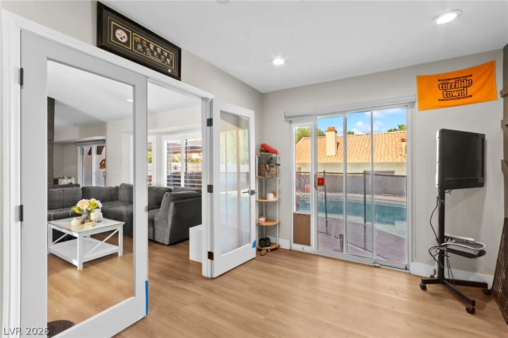 3720 Dorrington, Las Vegas, NV 89129