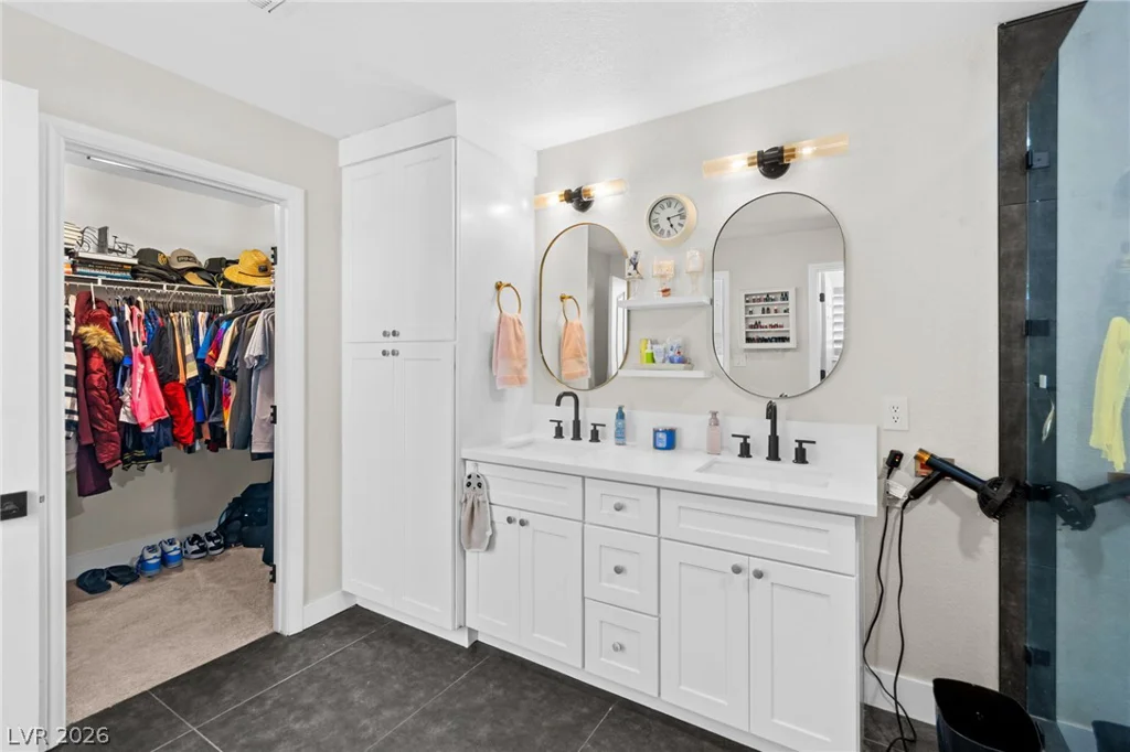 3720 Dorrington, Las Vegas, NV 89129