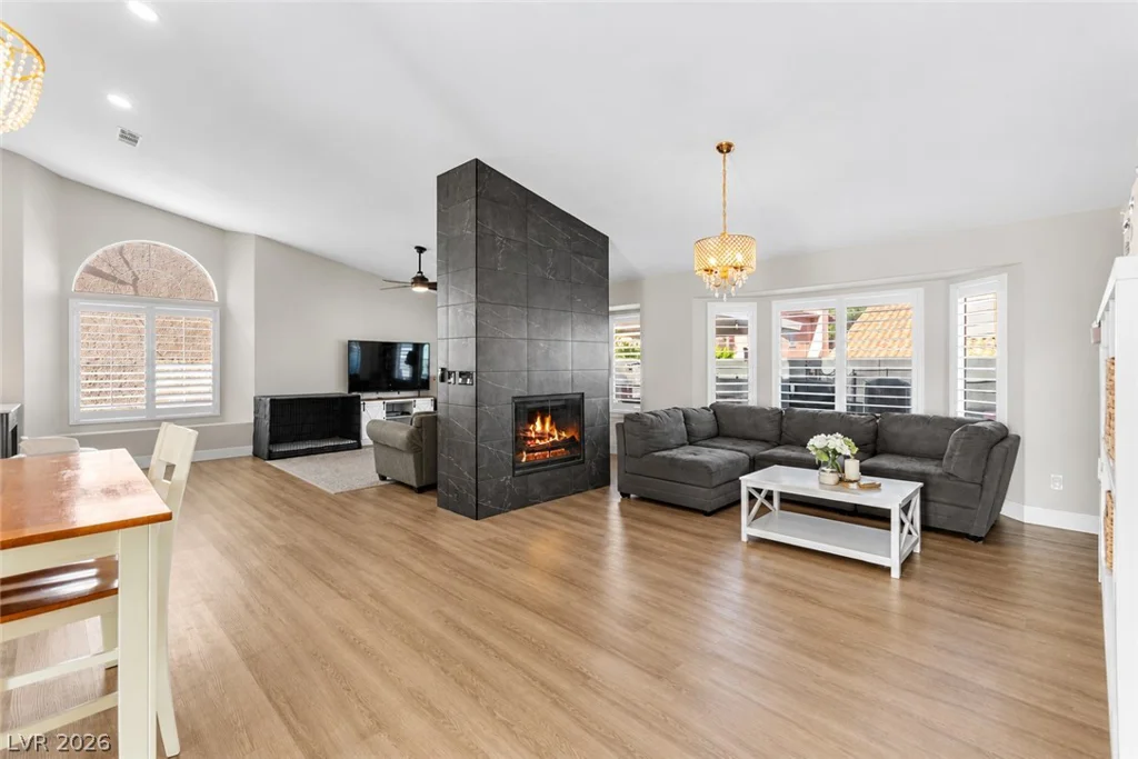 3720 Dorrington, Las Vegas, NV 89129