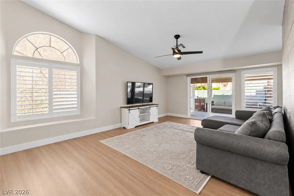 3720 Dorrington, Las Vegas, NV 89129