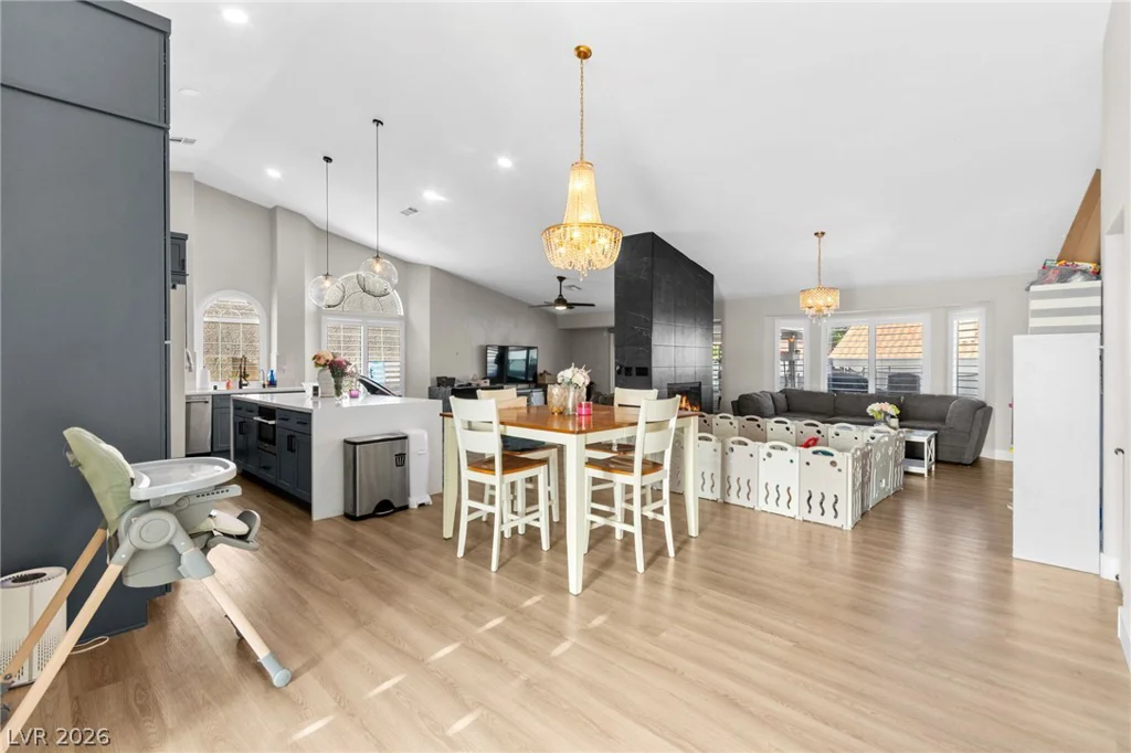 3720 Dorrington, Las Vegas, NV 89129
