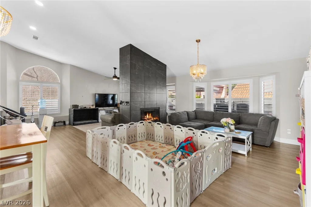 3720 Dorrington, Las Vegas, NV 89129