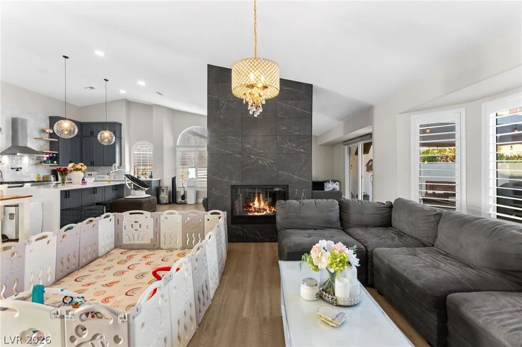 3720 Dorrington, Las Vegas, NV 89129