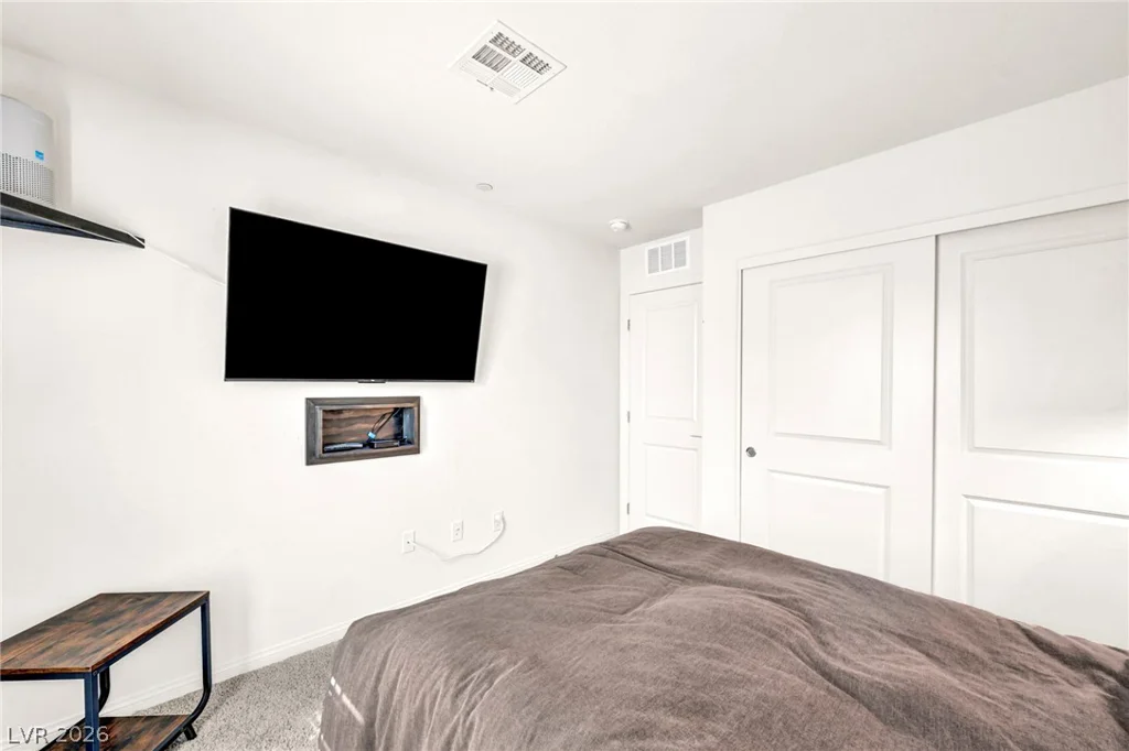 2594 Canary Yellow, North Las Vegas, NV 89086