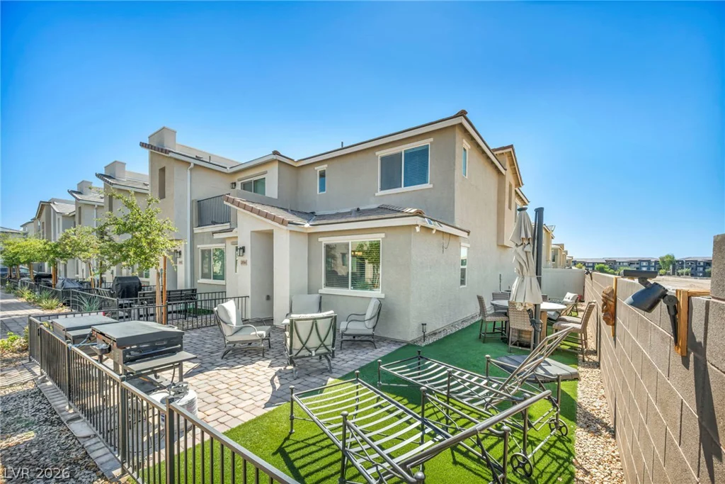 2594 Canary Yellow, North Las Vegas, NV 89086