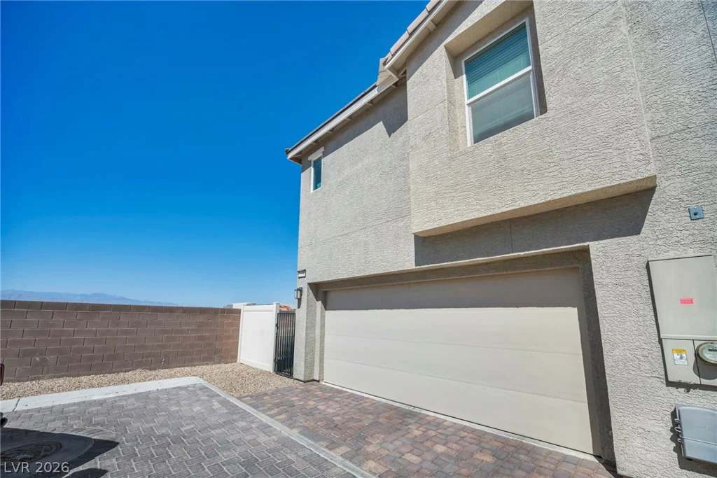 2594 Canary Yellow, North Las Vegas, NV 89086