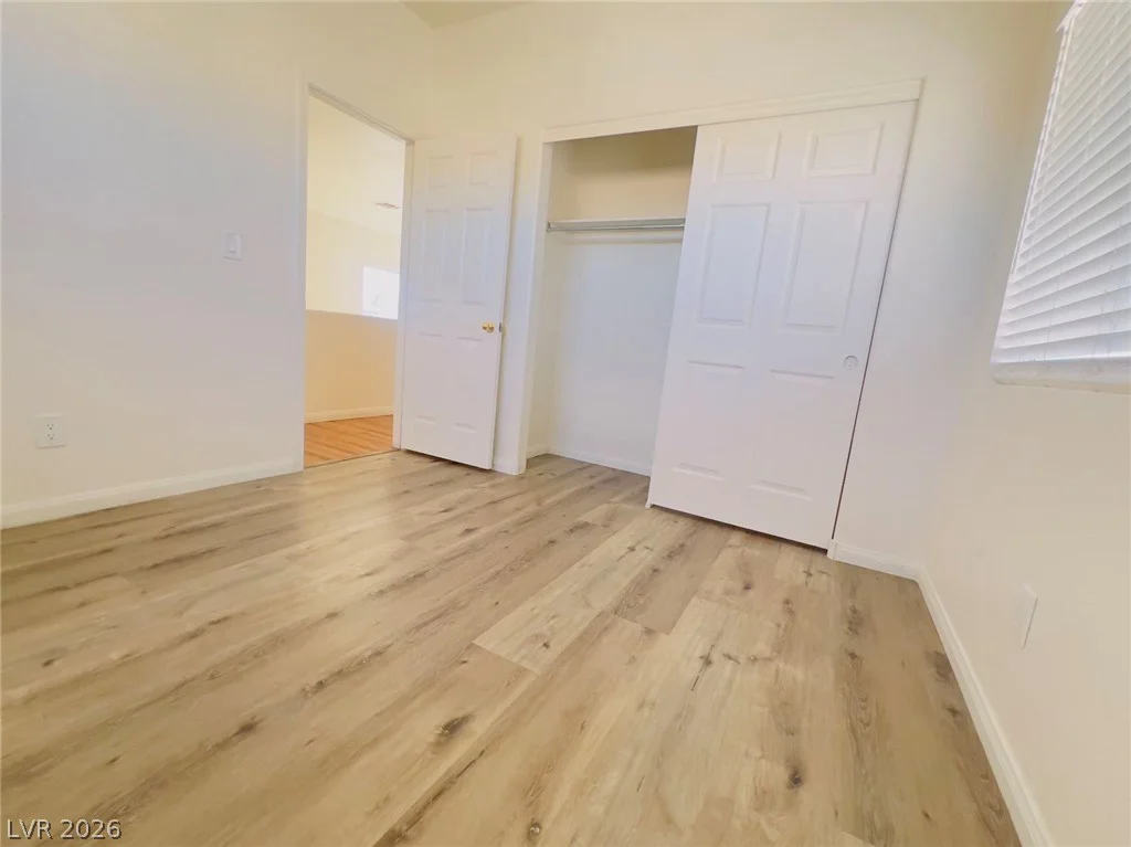 7941 Blue Brook, Las Vegas, NV 89147