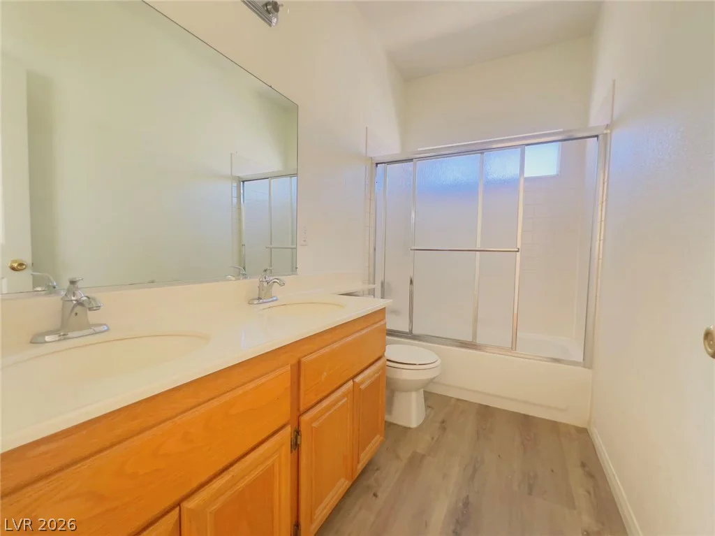 7941 Blue Brook, Las Vegas, NV 89147