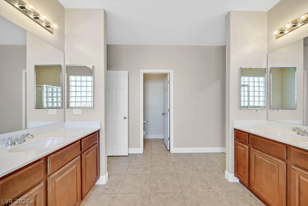 2440 Daks Loden, Henderson, NV 89044