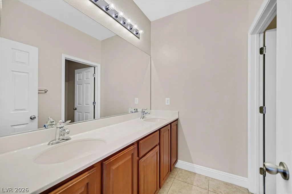 2440 Daks Loden, Henderson, NV 89044