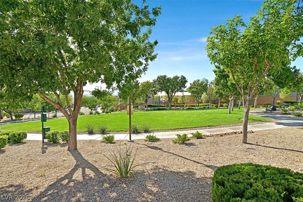 2440 Daks Loden, Henderson, NV 89044