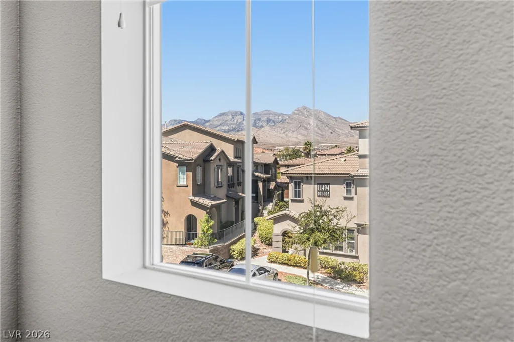 11489 Belmont Lake, Las Vegas, NV 89135