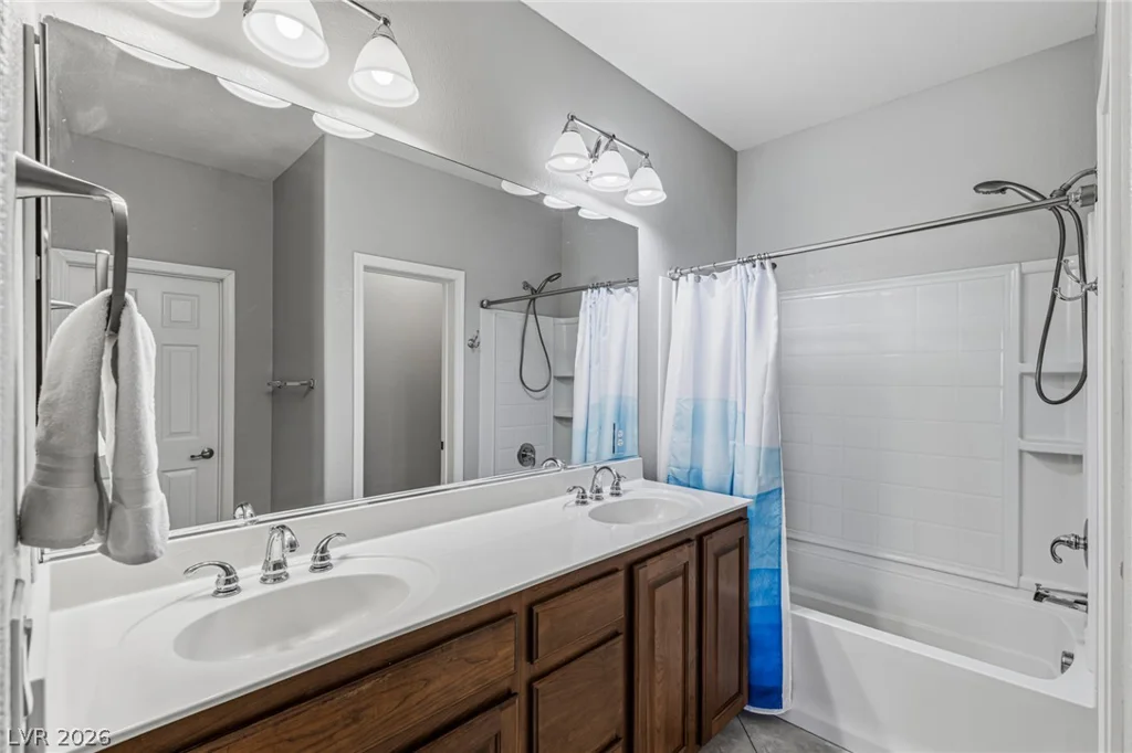 11489 Belmont Lake, Las Vegas, NV 89135