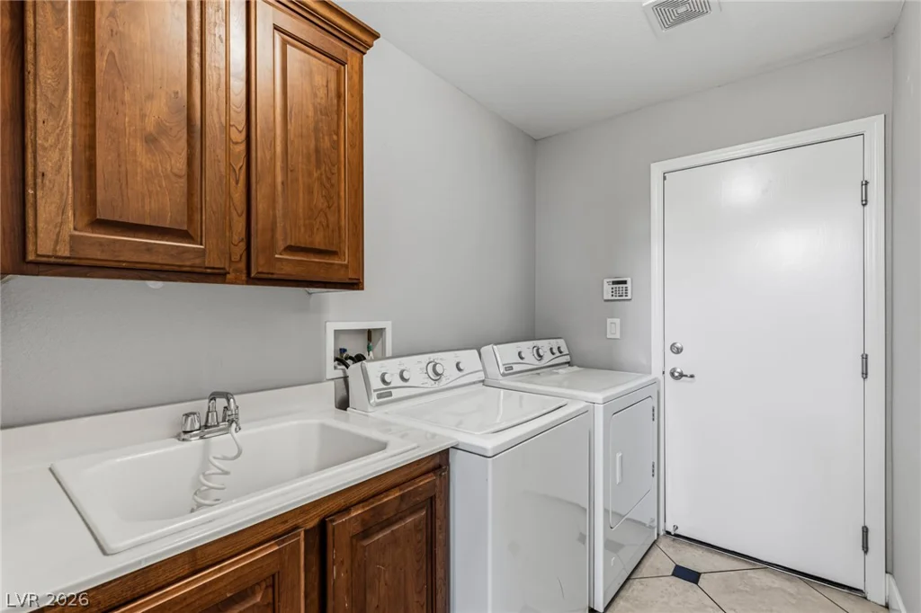 11489 Belmont Lake, Las Vegas, NV 89135