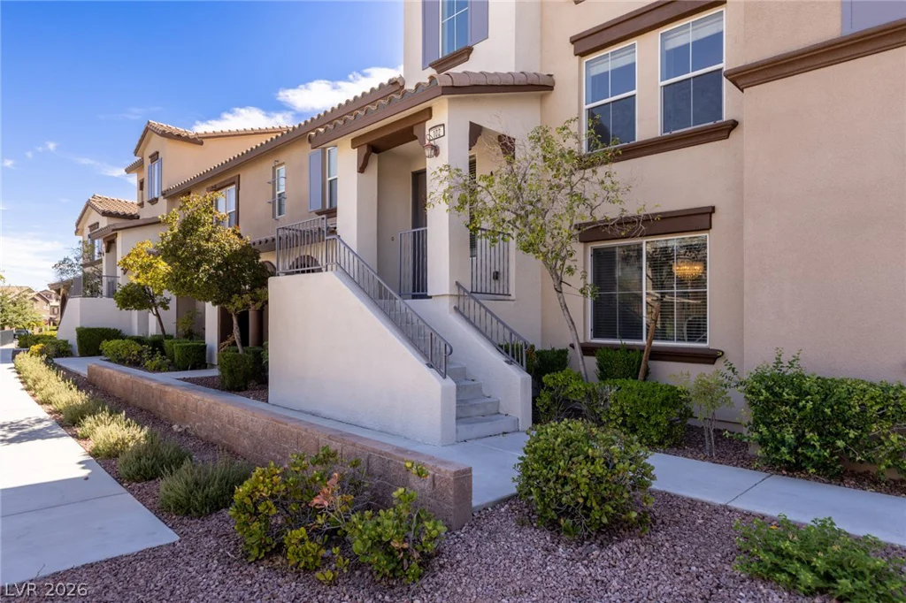 11489 Belmont Lake, Las Vegas, NV 89135