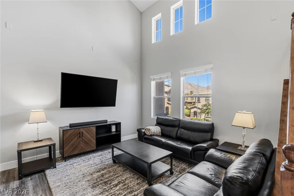 11489 Belmont Lake, Las Vegas, NV 89135
