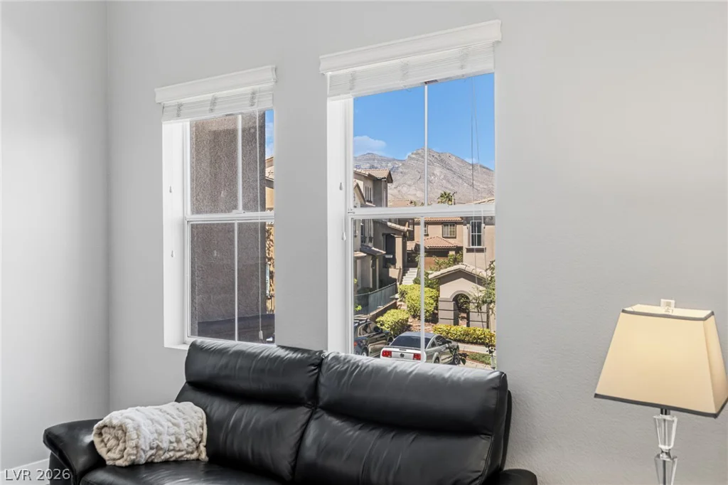 11489 Belmont Lake, Las Vegas, NV 89135