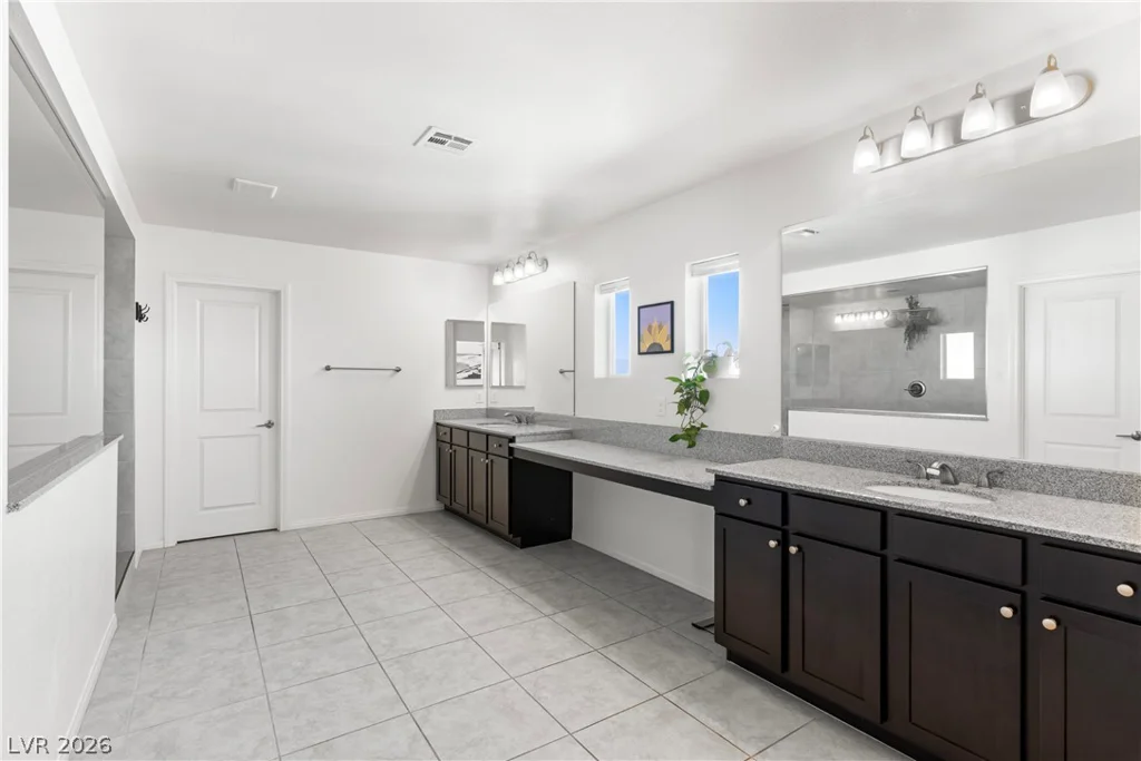 4558 Eagle Nest Peak, Las Vegas, NV 89129