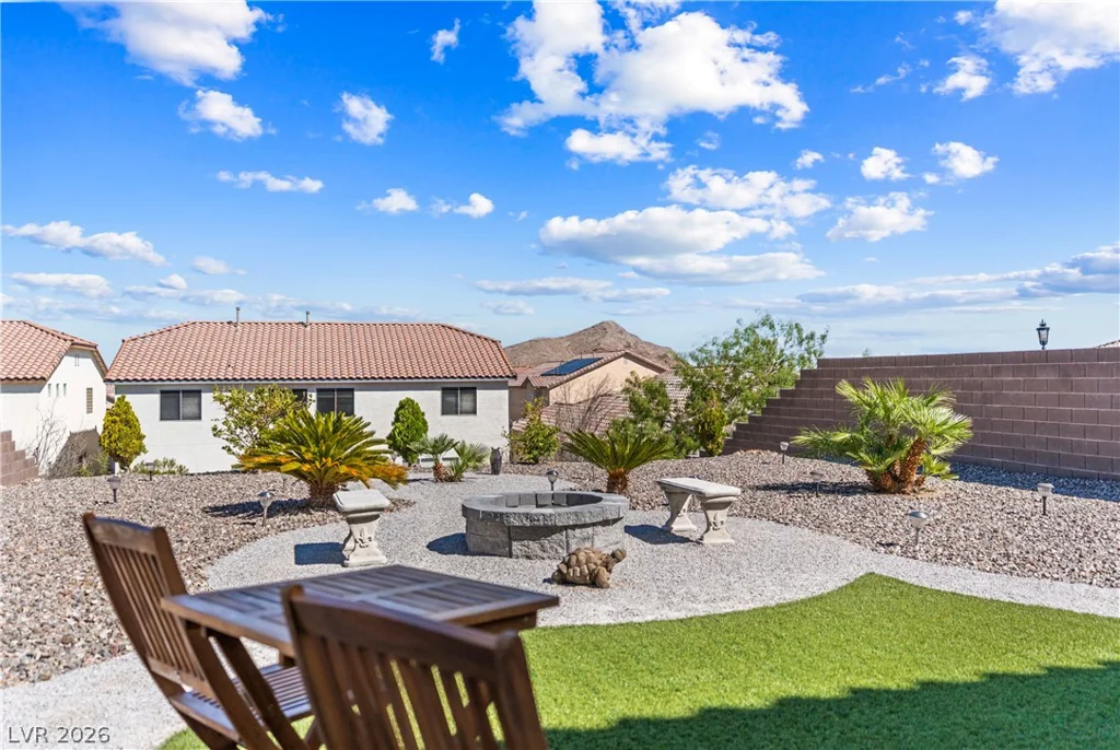 4558 Eagle Nest Peak, Las Vegas, NV 89129