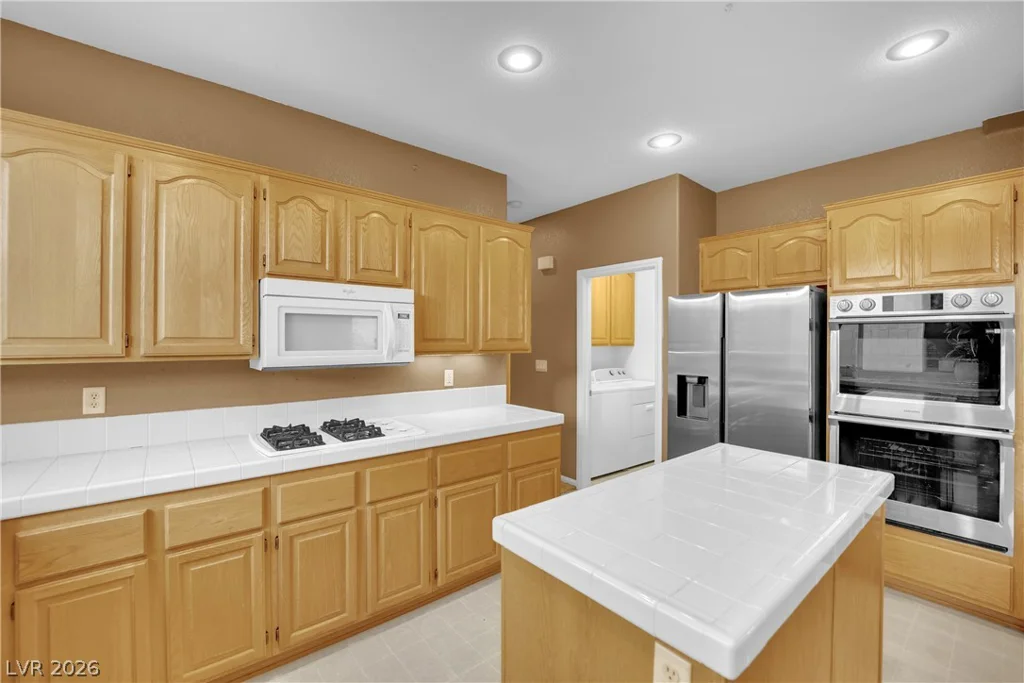 212 Belle Isle, Henderson, NV 89012