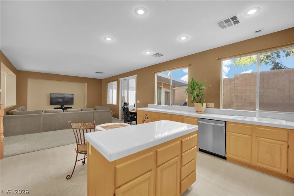 212 Belle Isle, Henderson, NV 89012