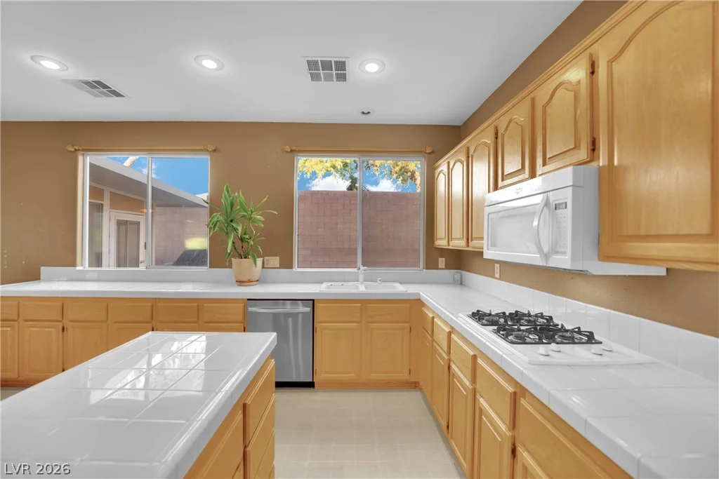 212 Belle Isle, Henderson, NV 89012