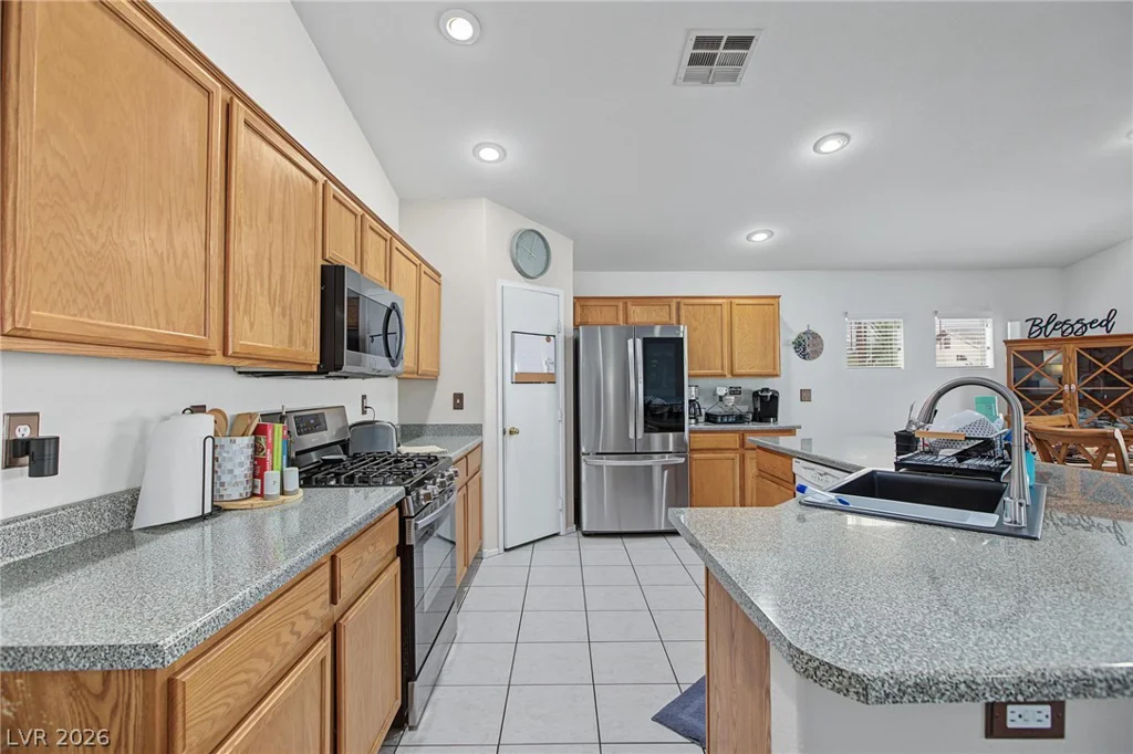 4717 Mountain Tree, North Las Vegas, NV 89031