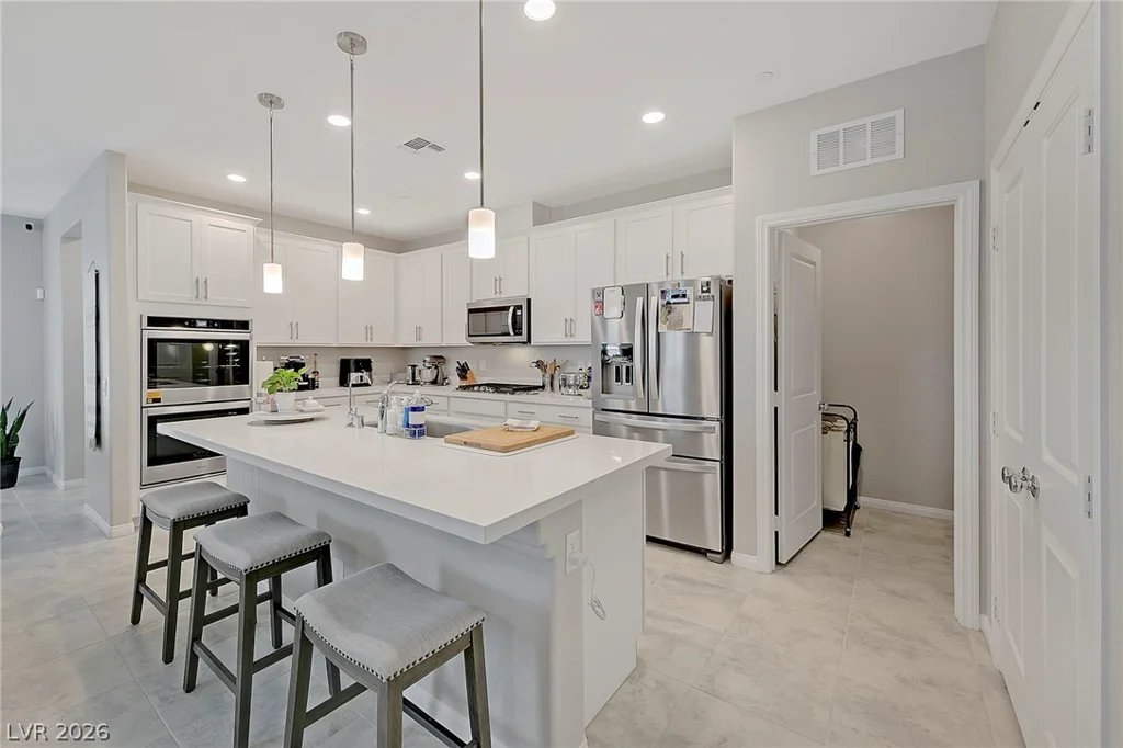 325 Black Turnstone, Las Vegas, NV 89138