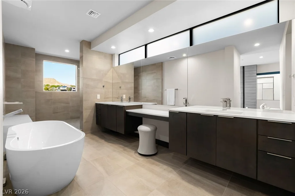 34 Lakefront, Henderson, NV 89011