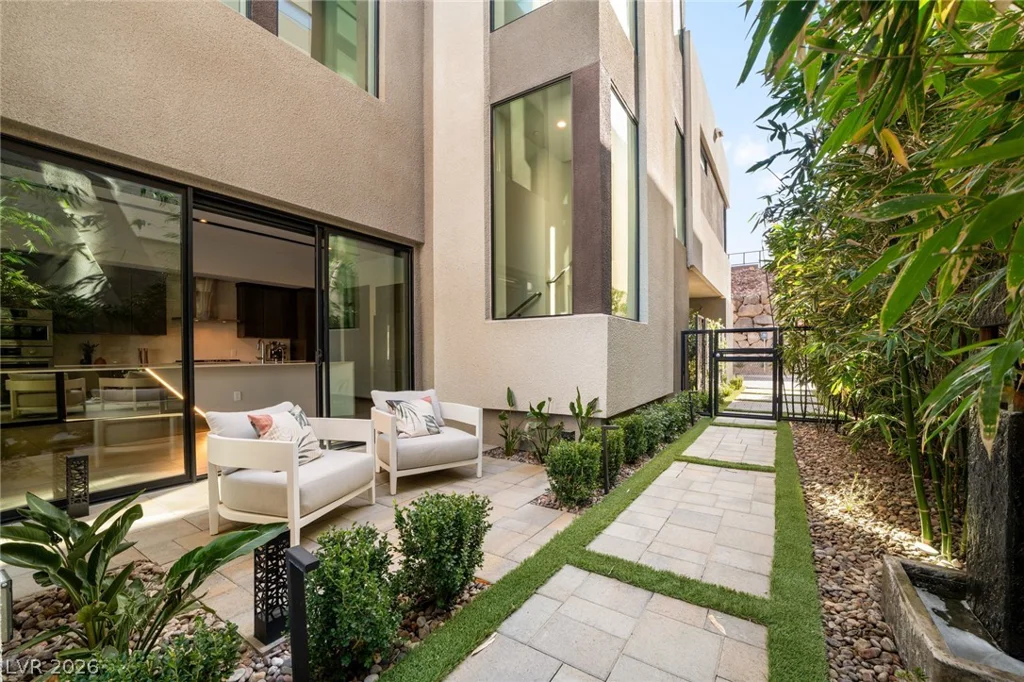 34 Lakefront, Henderson, NV 89011