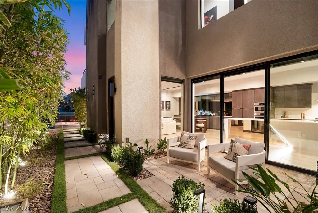 34 Lakefront, Henderson, NV 89011