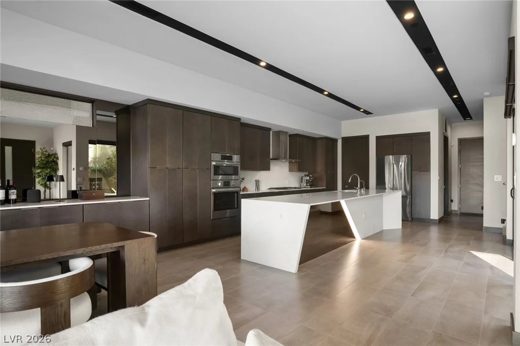 34 Lakefront, Henderson, NV 89011