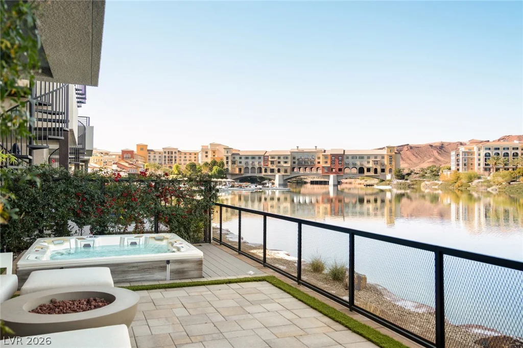 34 Lakefront, Henderson, NV 89011