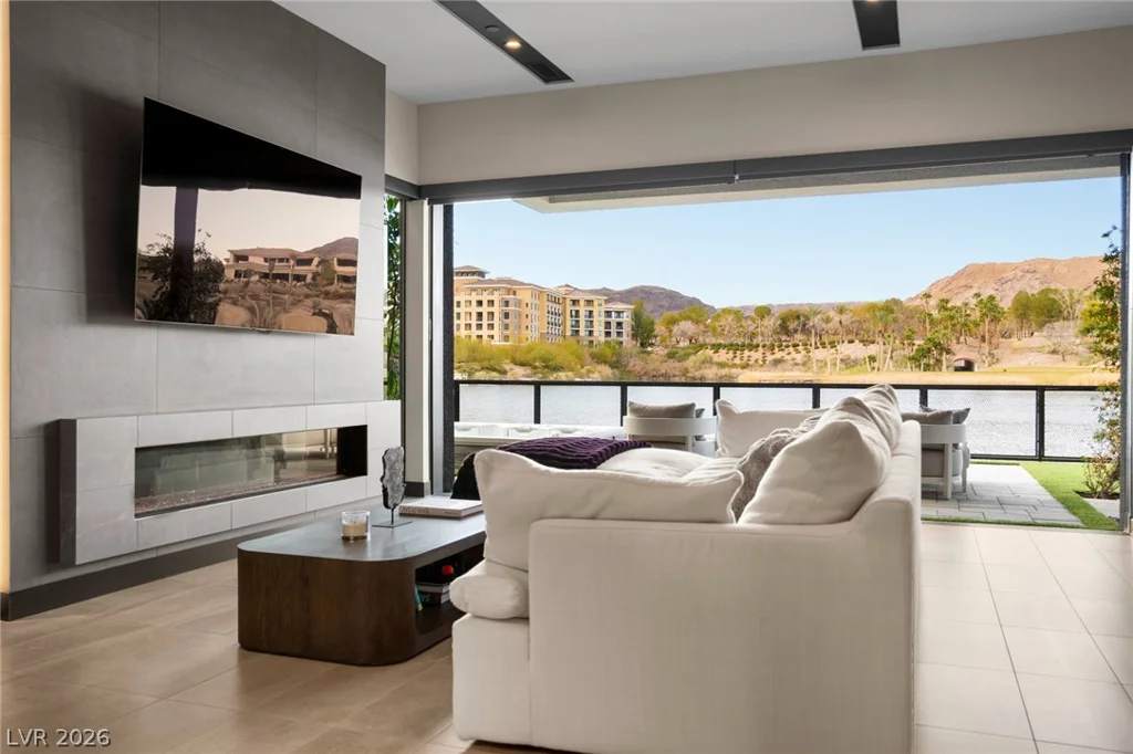 34 Lakefront, Henderson, NV 89011