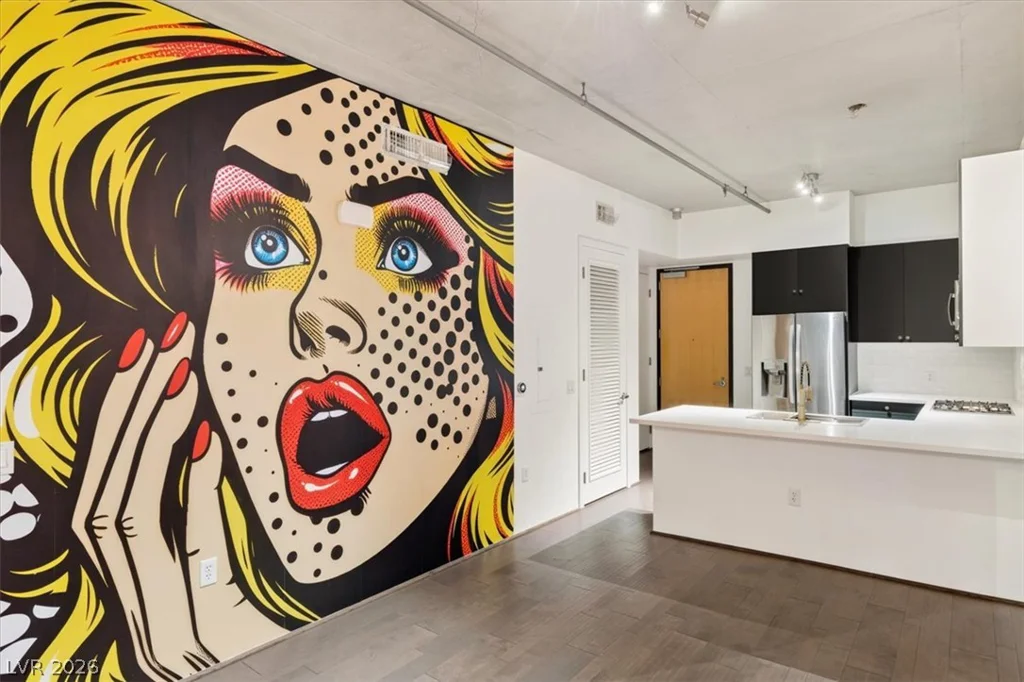 353 Bonneville, Las Vegas, NV 89101