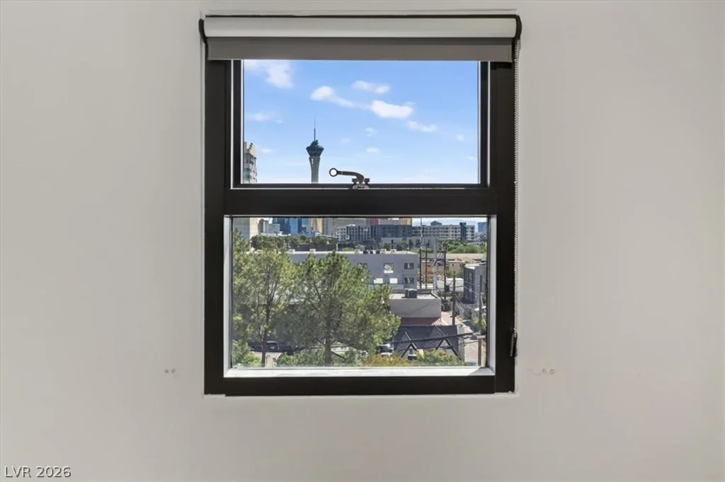 353 Bonneville, Las Vegas, NV 89101