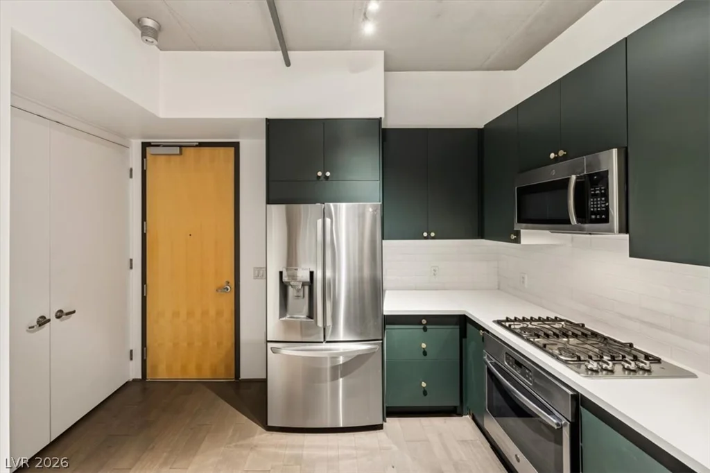353 Bonneville, Las Vegas, NV 89101