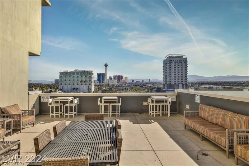 353 Bonneville, Las Vegas, NV 89101