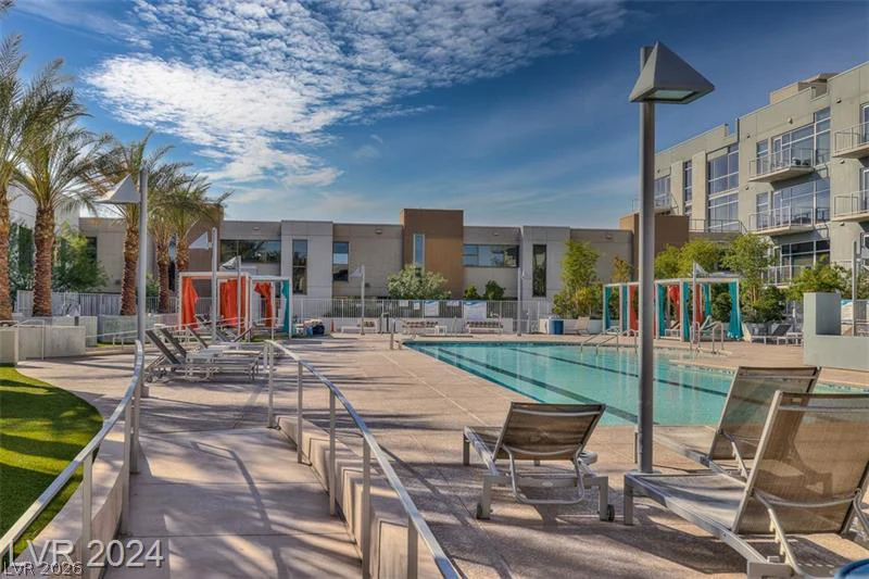 353 Bonneville, Las Vegas, NV 89101
