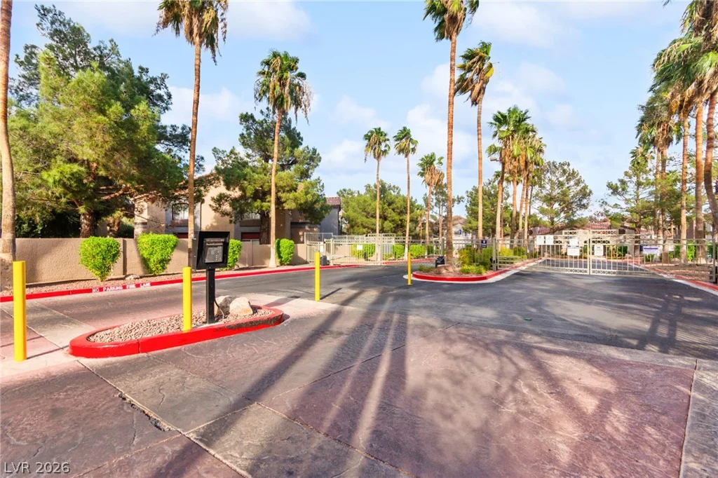7720 Secret Shore, Las Vegas, NV 89128