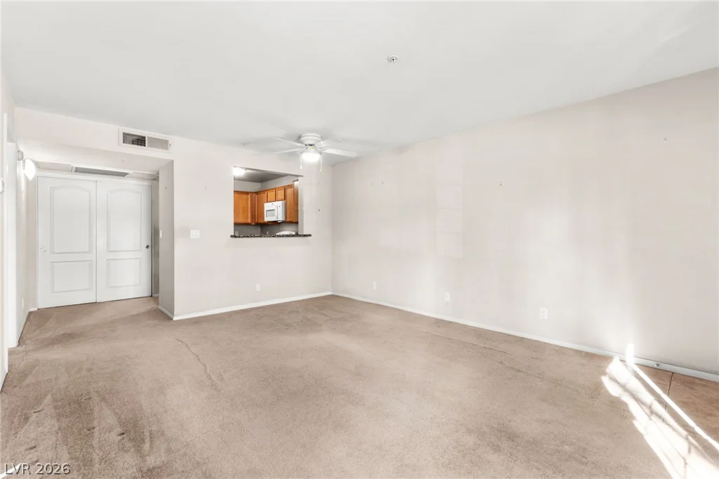 7720 Secret Shore, Las Vegas, NV 89128