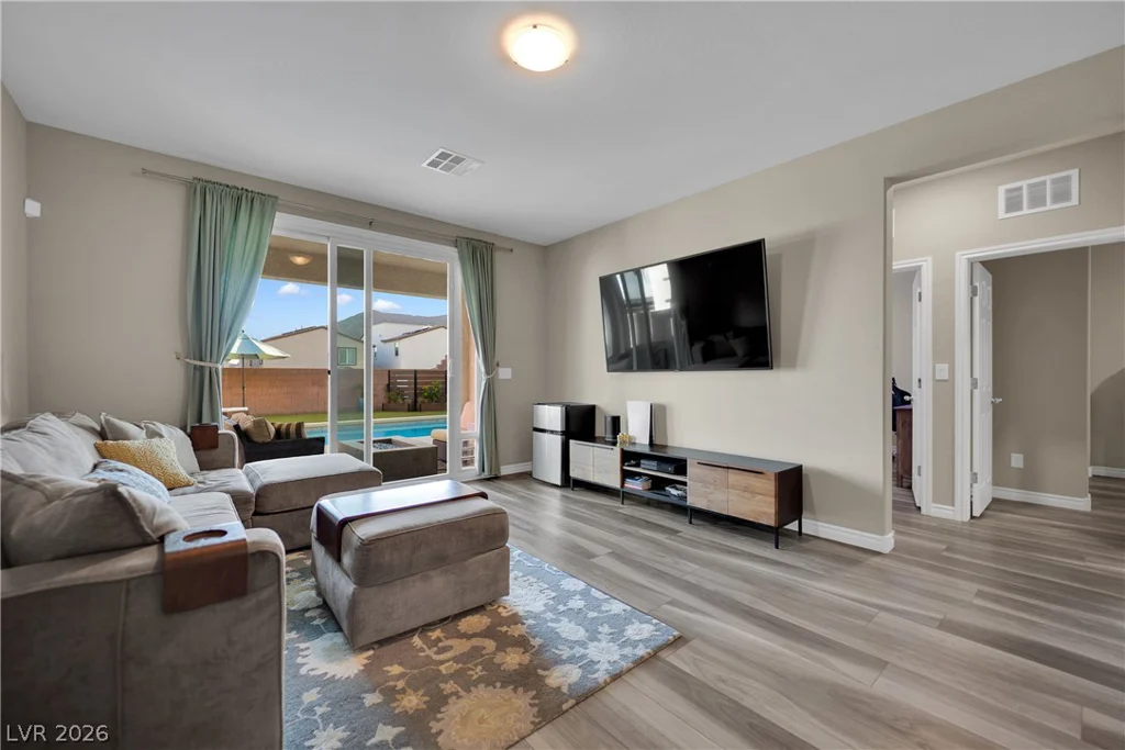 10807 Searchers, Las Vegas, NV 89129