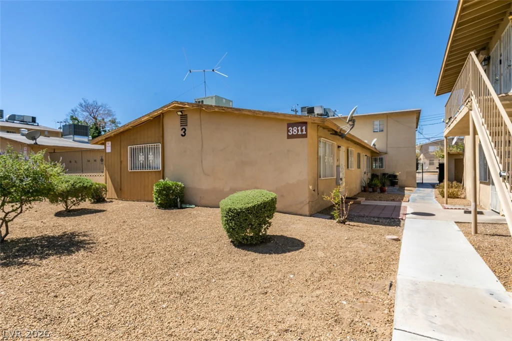 3811 Daisy, Las Vegas, NV 89119