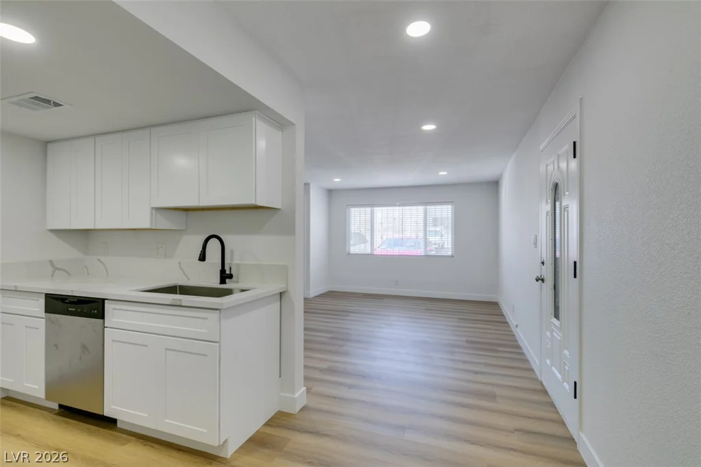 3811 Daisy, Las Vegas, NV 89119