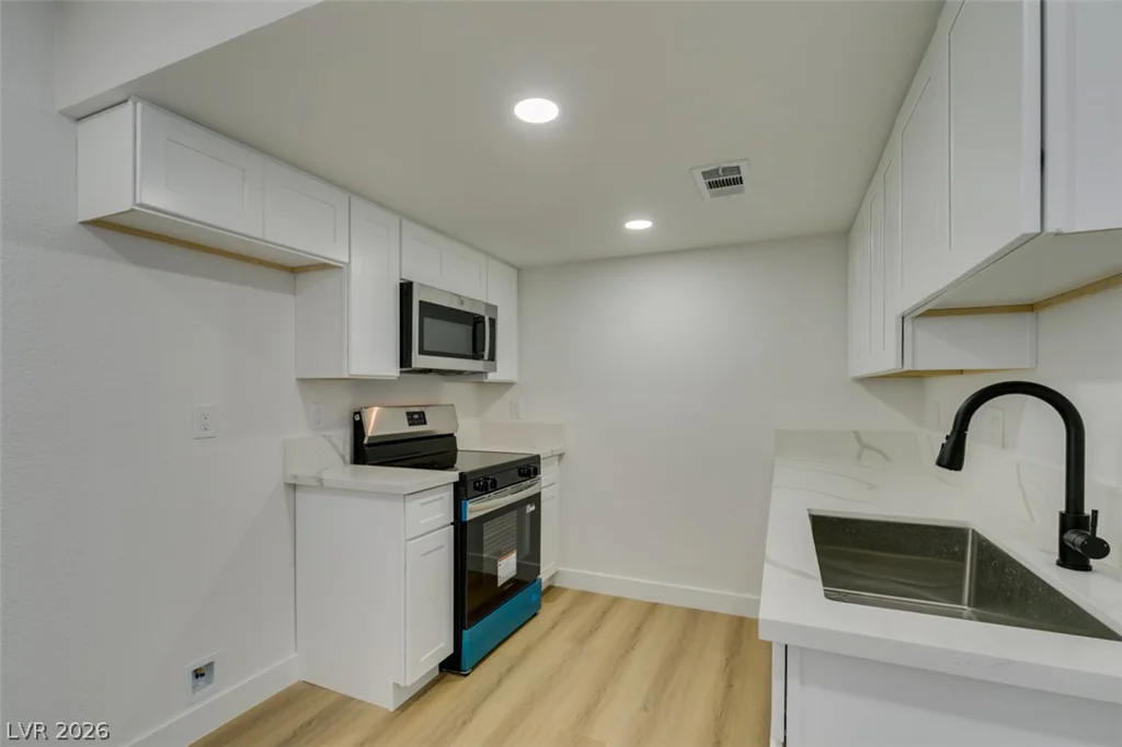 3811 Daisy, Las Vegas, NV 89119