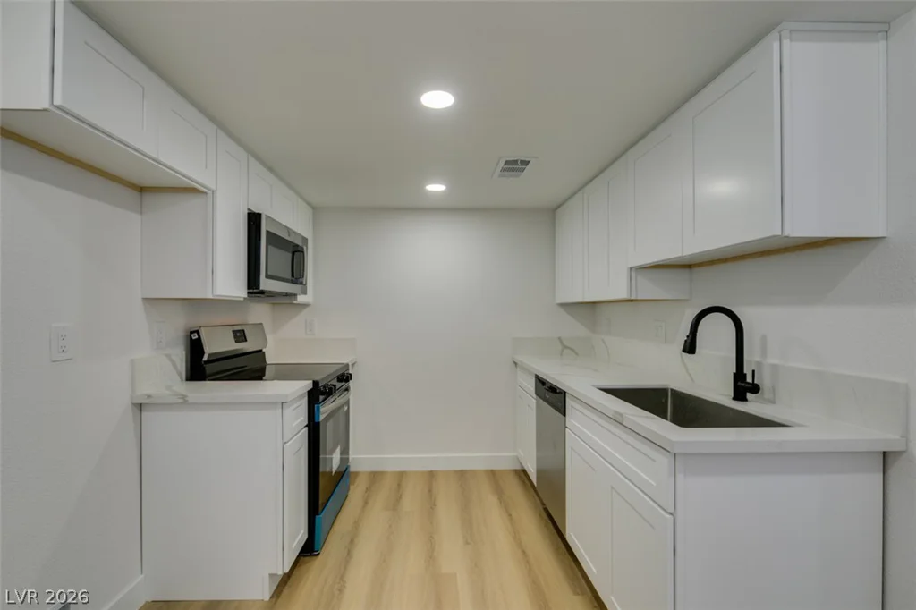 3811 Daisy, Las Vegas, NV 89119