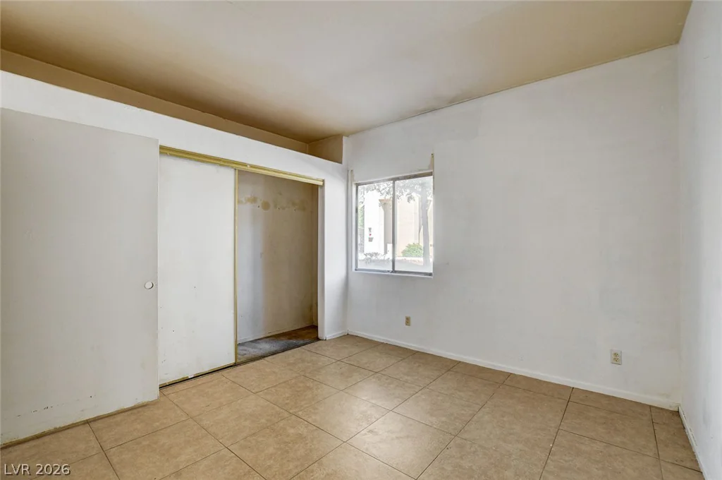 2110 Los Feliz, Las Vegas, NV 89156