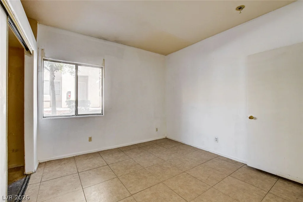 2110 Los Feliz, Las Vegas, NV 89156